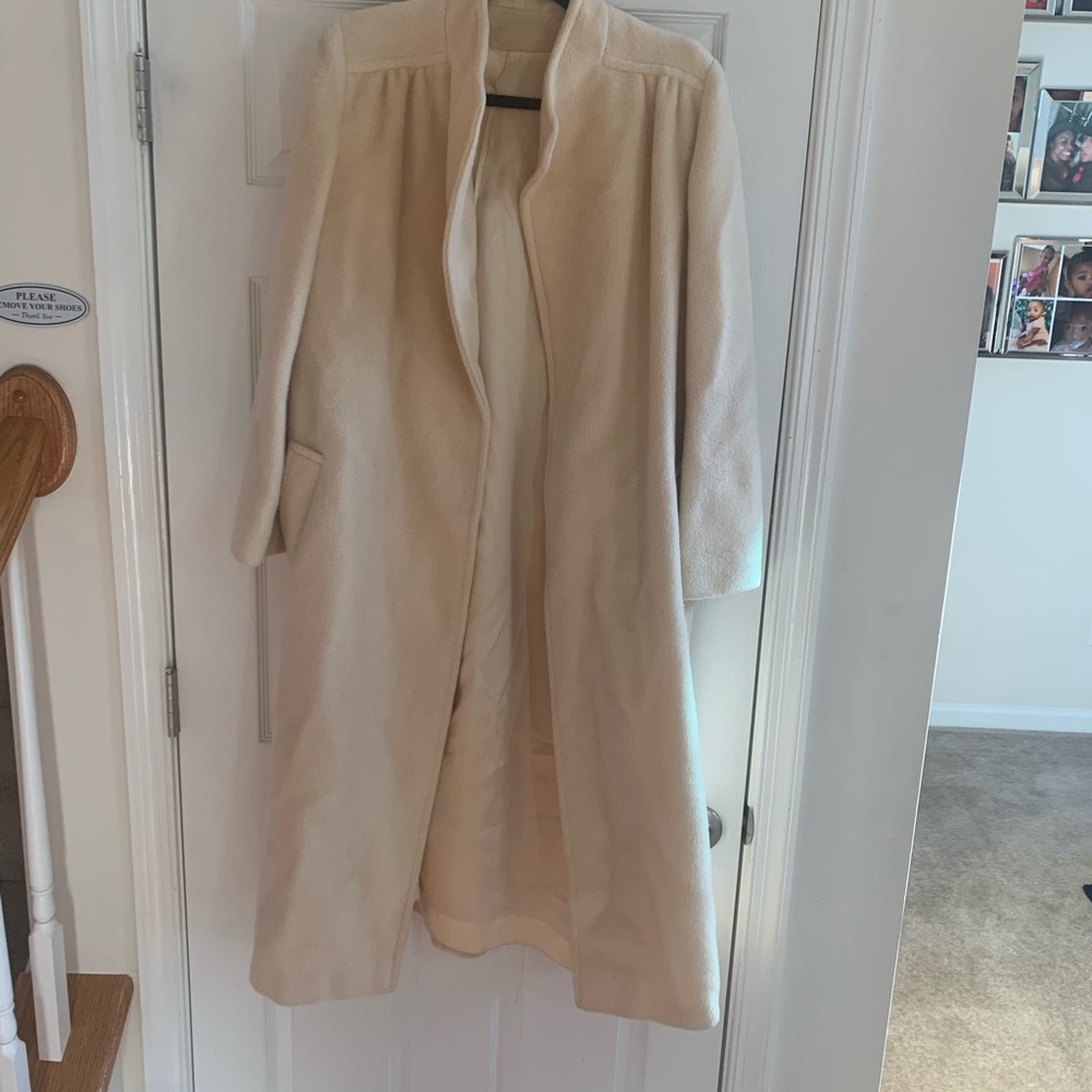 Hunters Run women 100% Wool coat